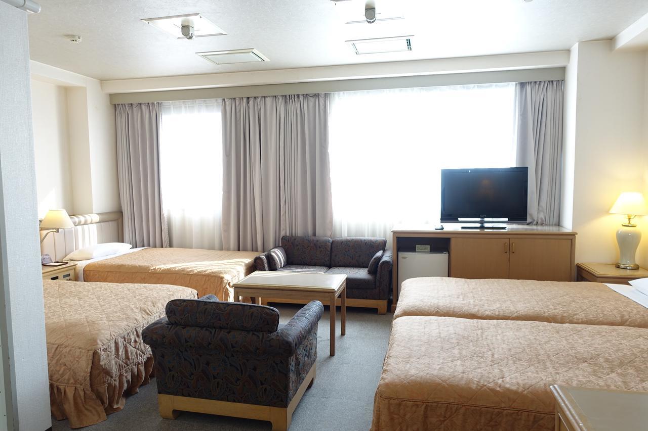 Urayasu Beaufort Hotel ภายนอก รูปภาพ